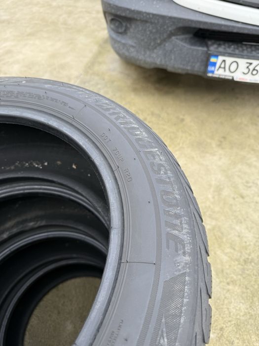 225/55/17 Bridgestone Blizzak LM-32