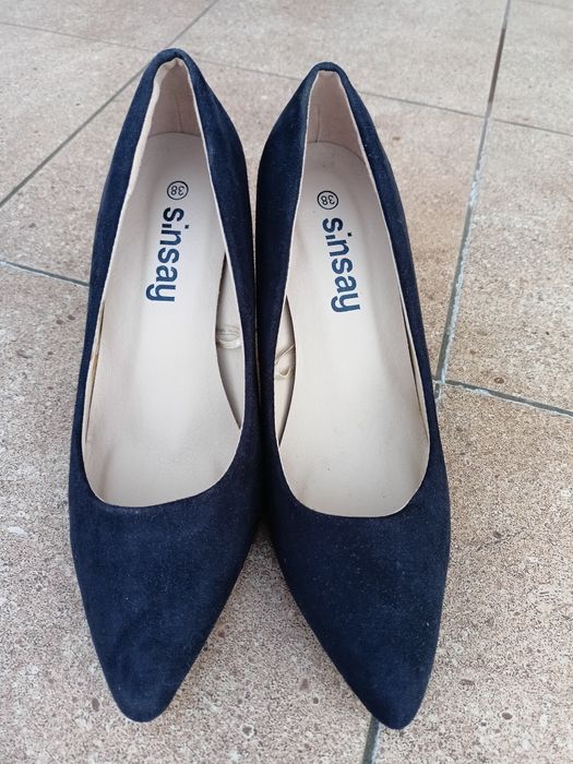 Buty na obcasie  rozmiar 38