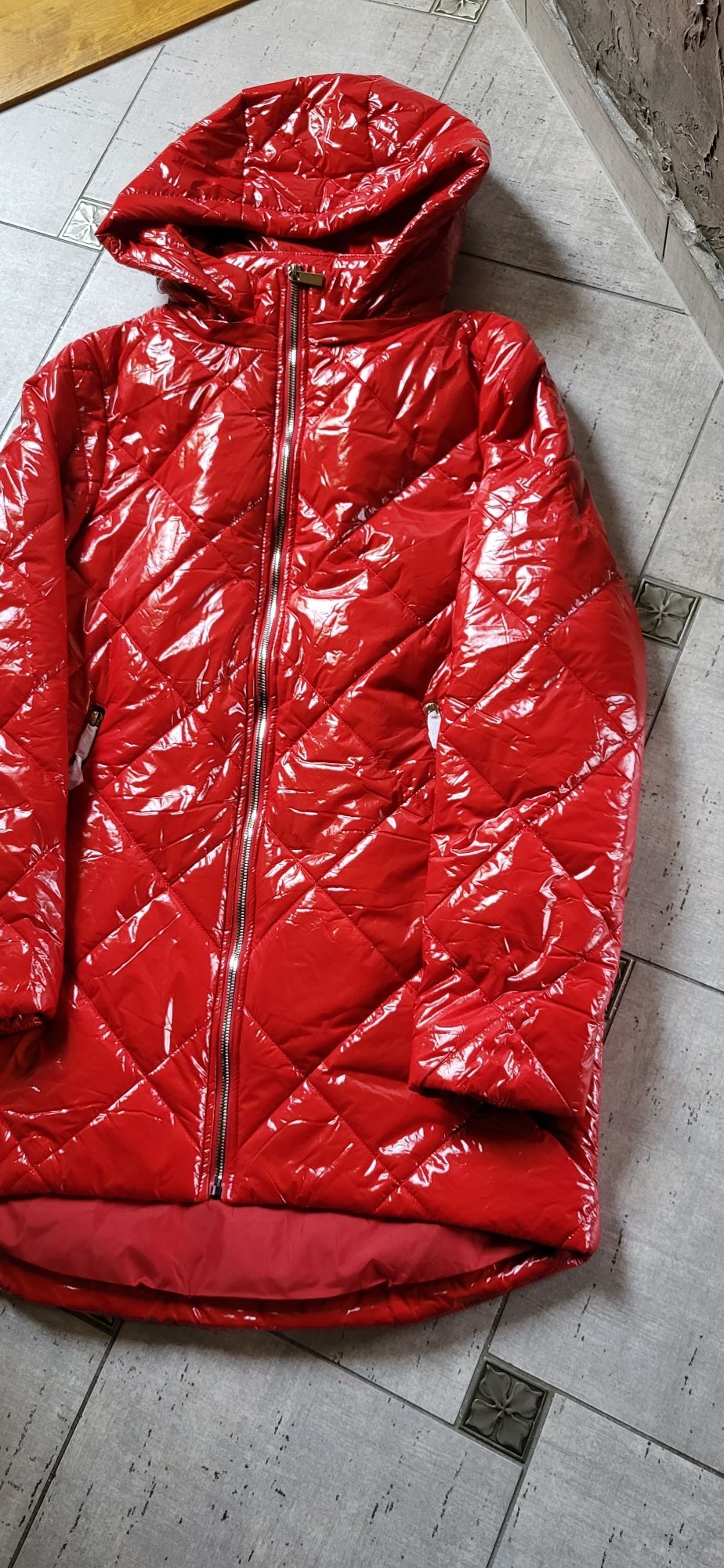 Kurtka damska czerwona lakierowana wiosenno jesienna lekka XL