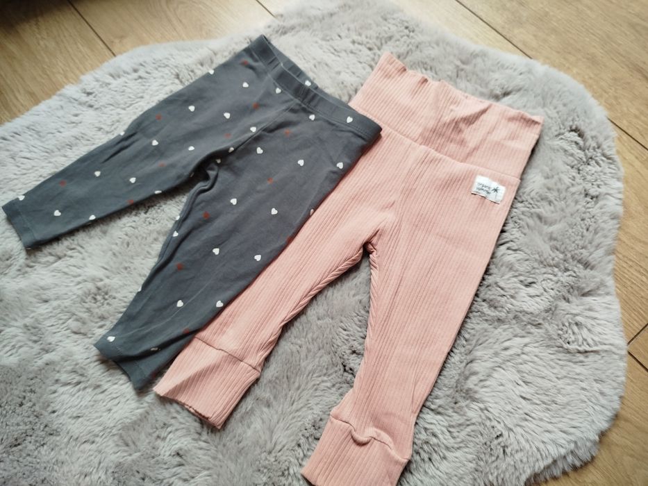 Prążkowane brzoskwiniowe legginsy 74 zestaw 2 szt