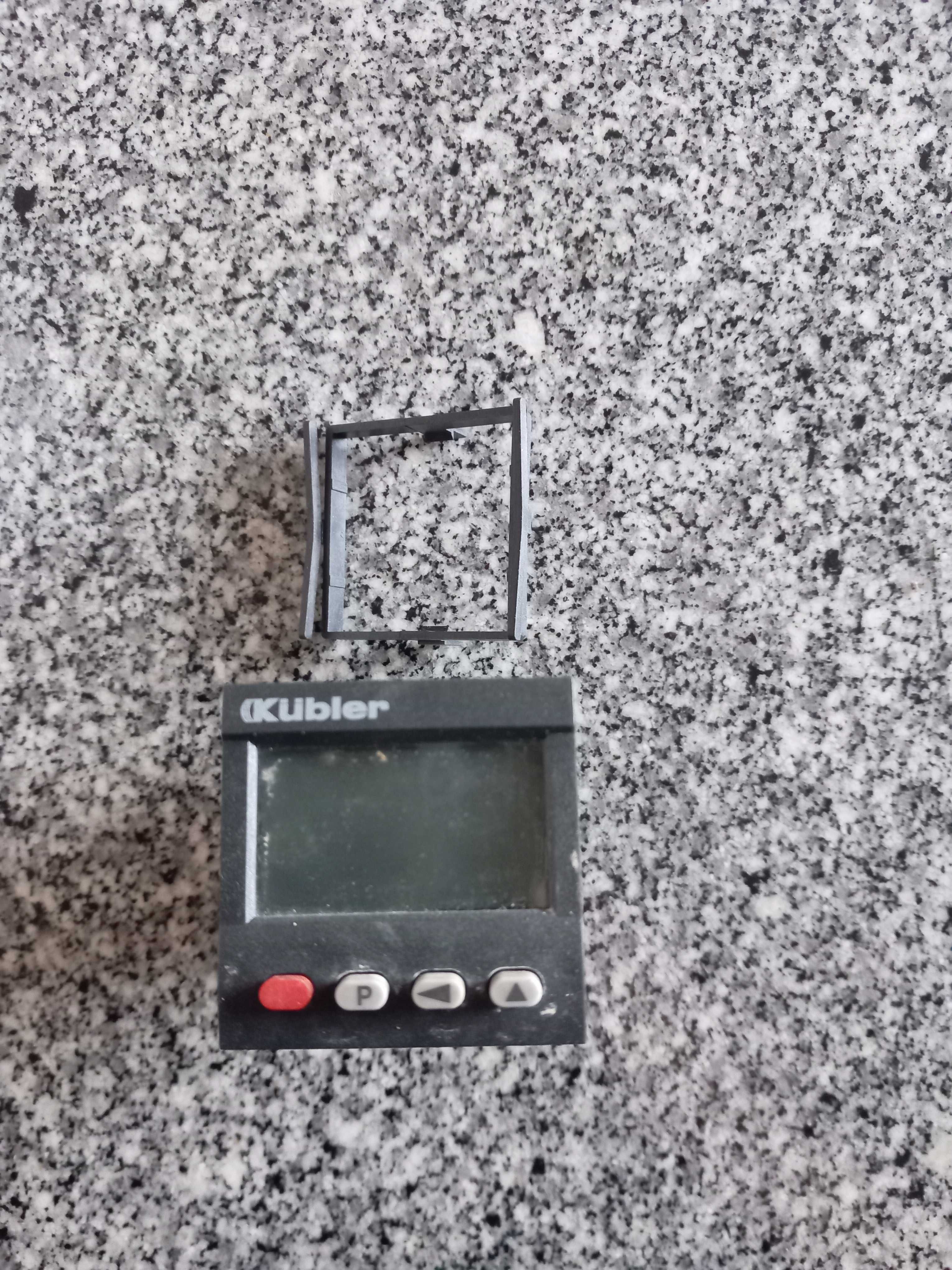 3 Contadores multifunción - Display LCD de 6 dígitos - 230 V AC