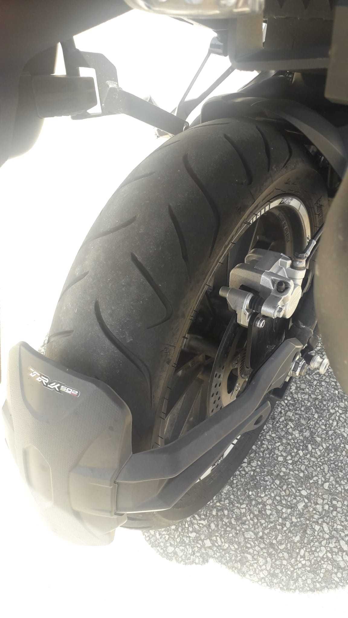 Benelli TRK 502 c/ malas ano 2019