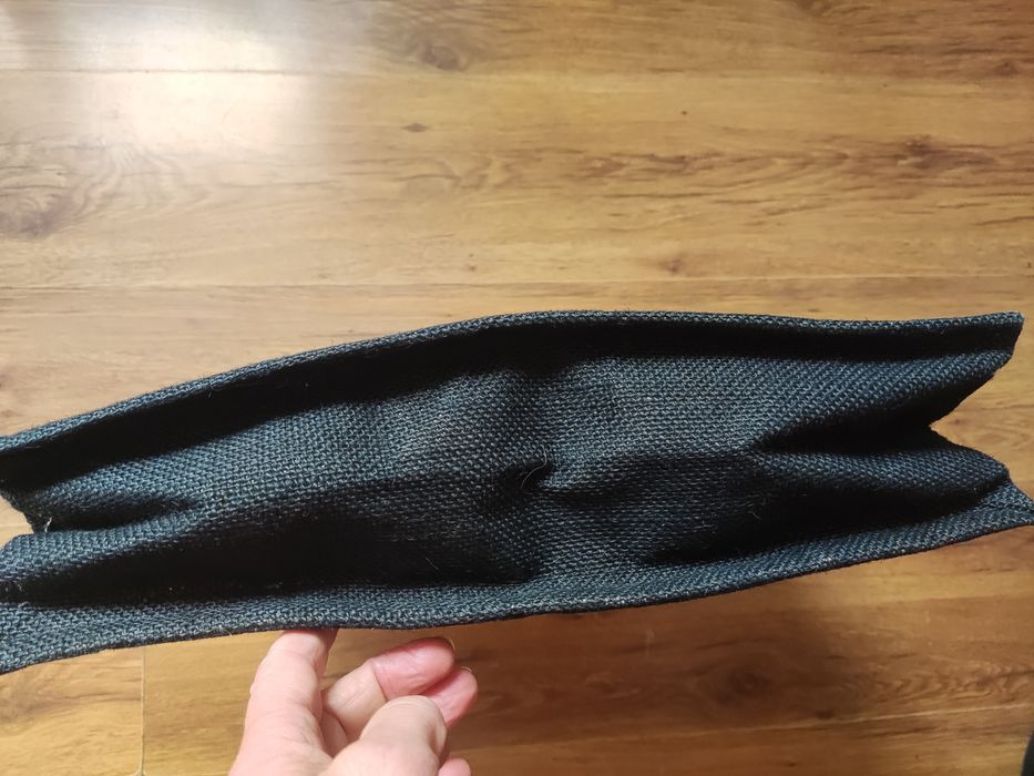 Kurowa torba z drewnianymi rączkami