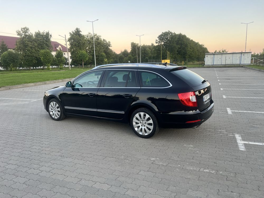 SKODA Superb Combi 2.0 TDI Elegance DSG
