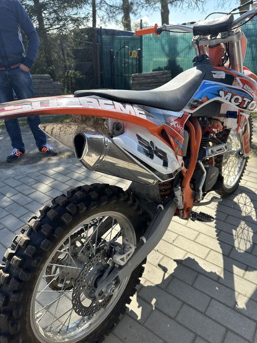 Motor 250 cross.