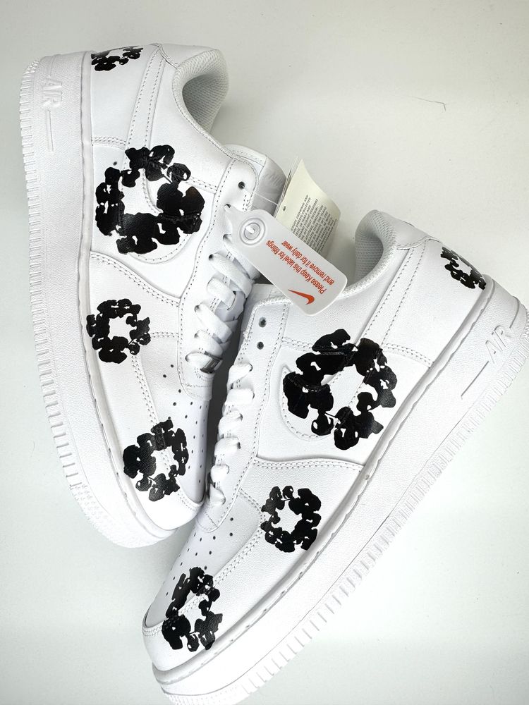 Кроссовки NIKE ( размеры - 39, 40, 41, 42, 45)