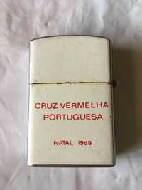 Isqueiro antigo tipo Zippo Cruz Vermelha Portuguesa 1969