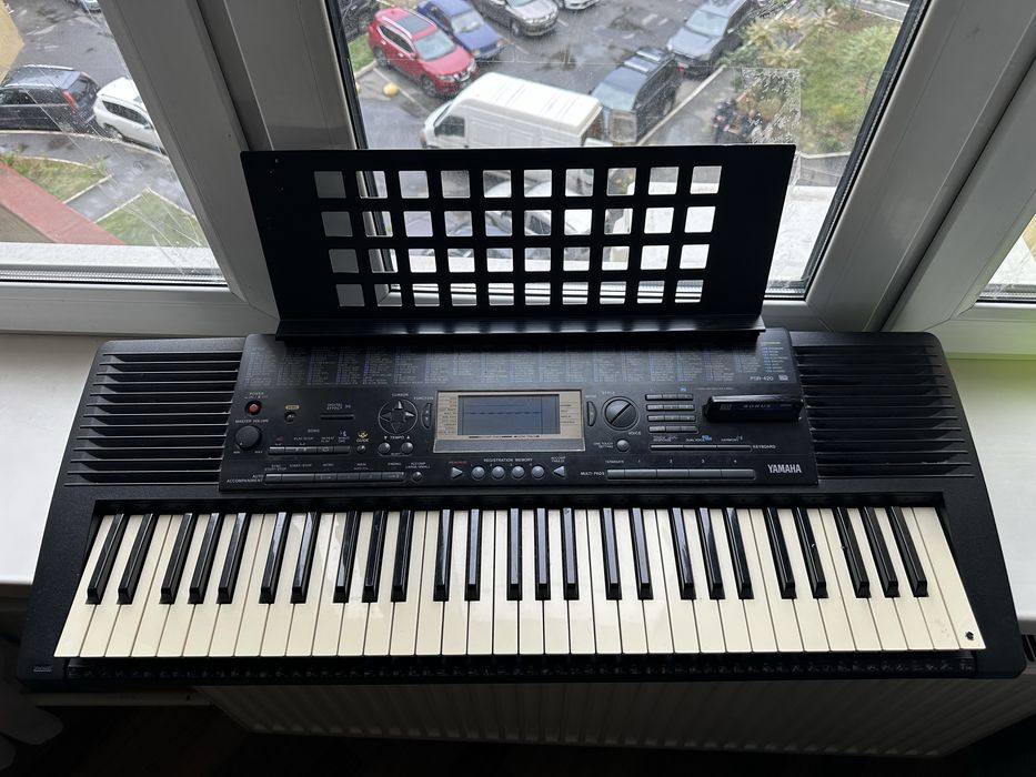 Синтезатор Yanaha PSR 420