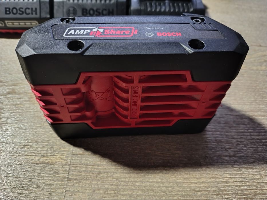Bateria akumulator Bosch 18v 4Ah pro core