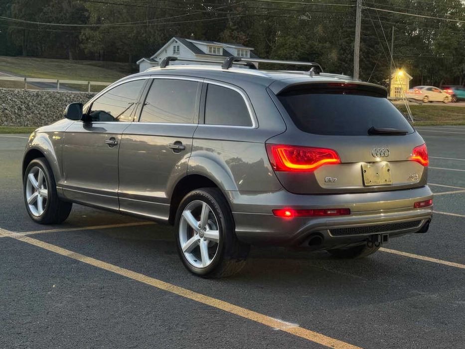 Audi Q7      2014