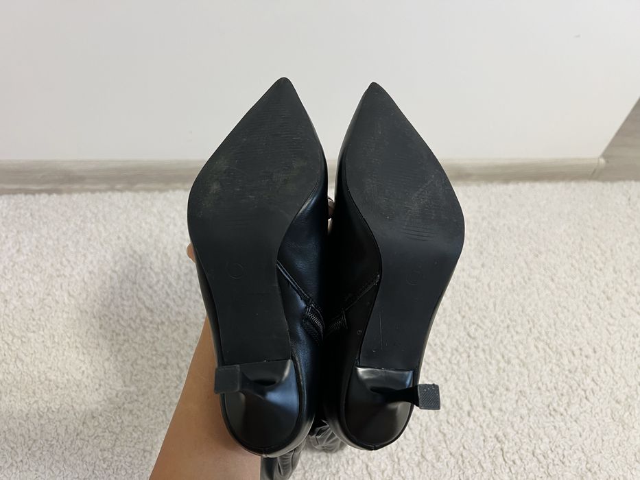 Ботінки жіночі. Чоботи. Ботінки на каблуку. Чоботи на підборах.Сапожки