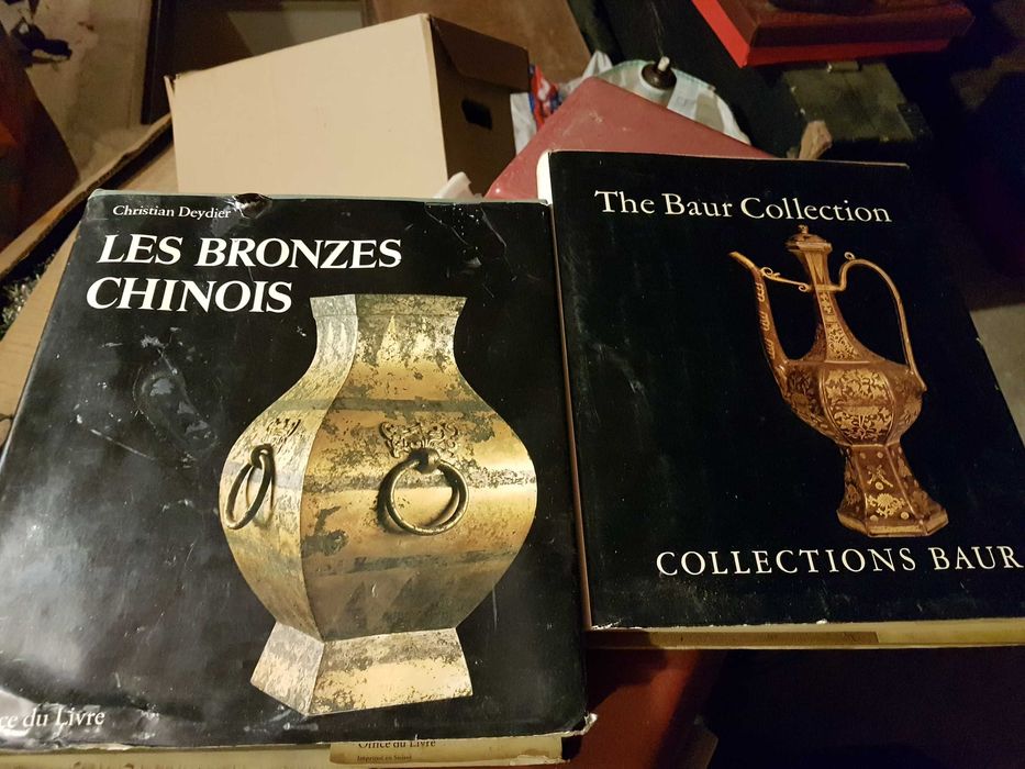 6 livros de arte e antiguidades.