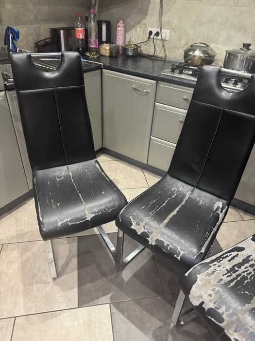 Продам стільці кухонні під перешивку