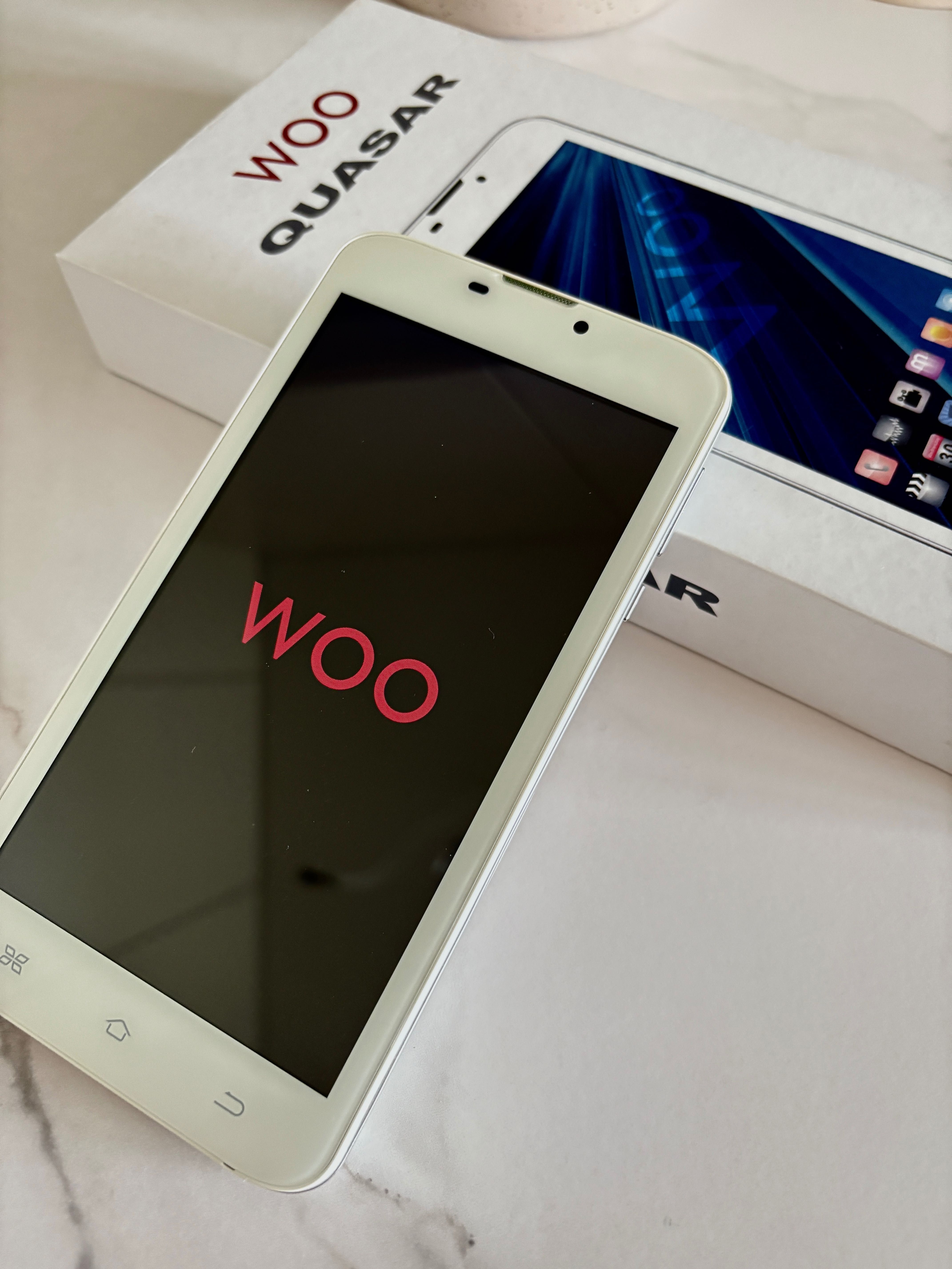 Phablet WOO QUASAR – 6 cali, Dual SIM, Android + Power Bank