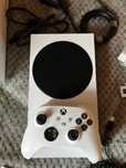 Xbox serii S + akumulatory do padów