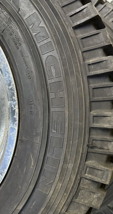 Pneus Michelin O/R 7.00 R16