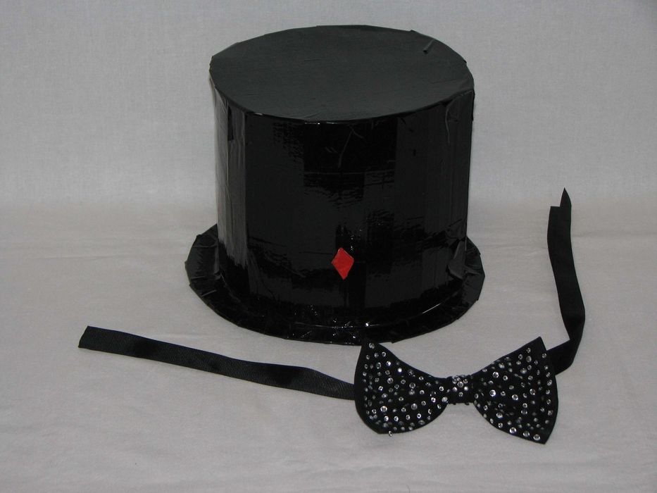 Саморобний капелюх з картону для дітей