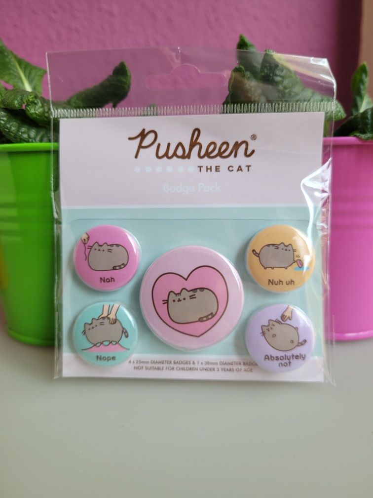 Przypinki, piny Pusheen