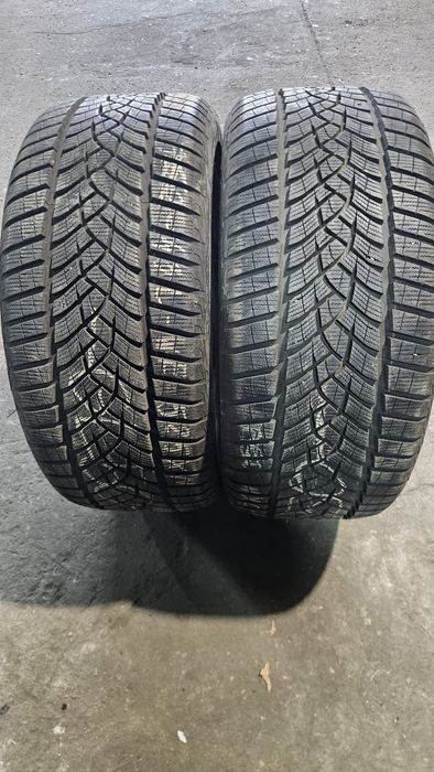 Opony zimowe 2szt 245/40R19 GOODYEAR