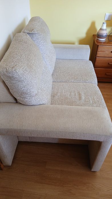 Sofá de dois lugares