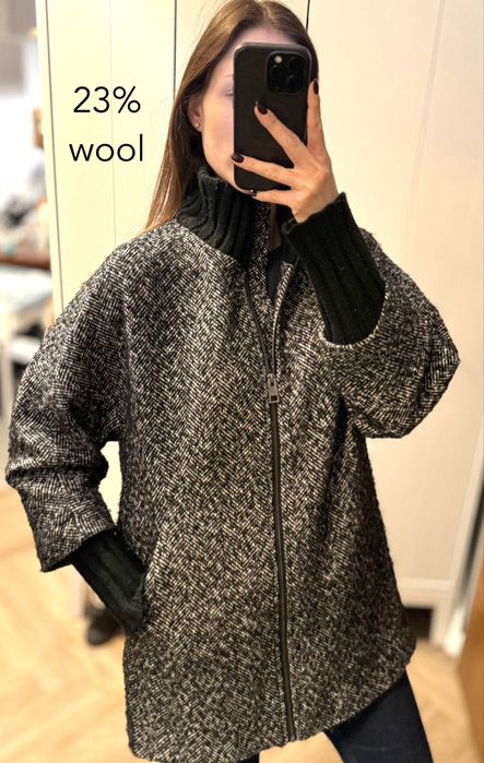 Szary czarny luźny krótki płaszcz damski w jodełkę M Esprit wełna