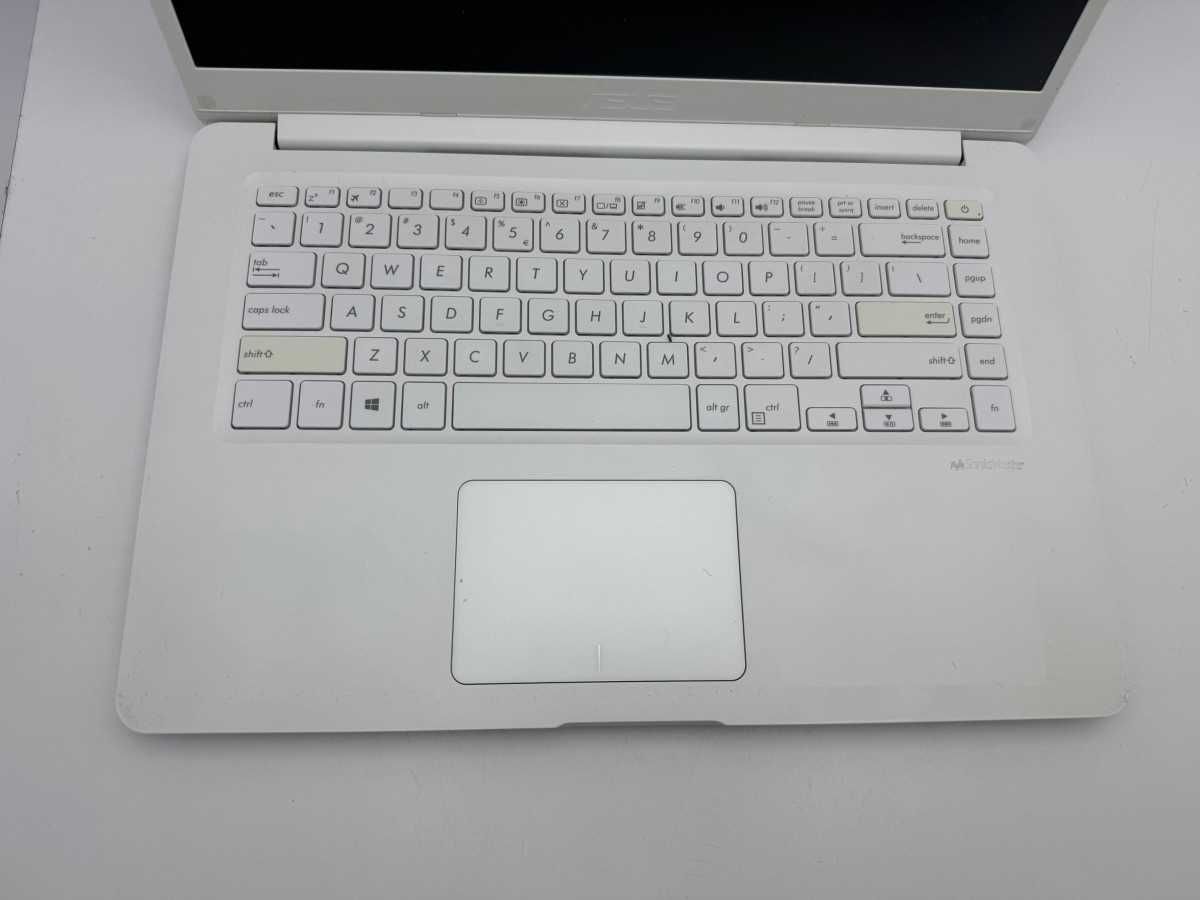 Laptop ASUS Vivobook S15 X510UF I-5 8/256GB Windows 10