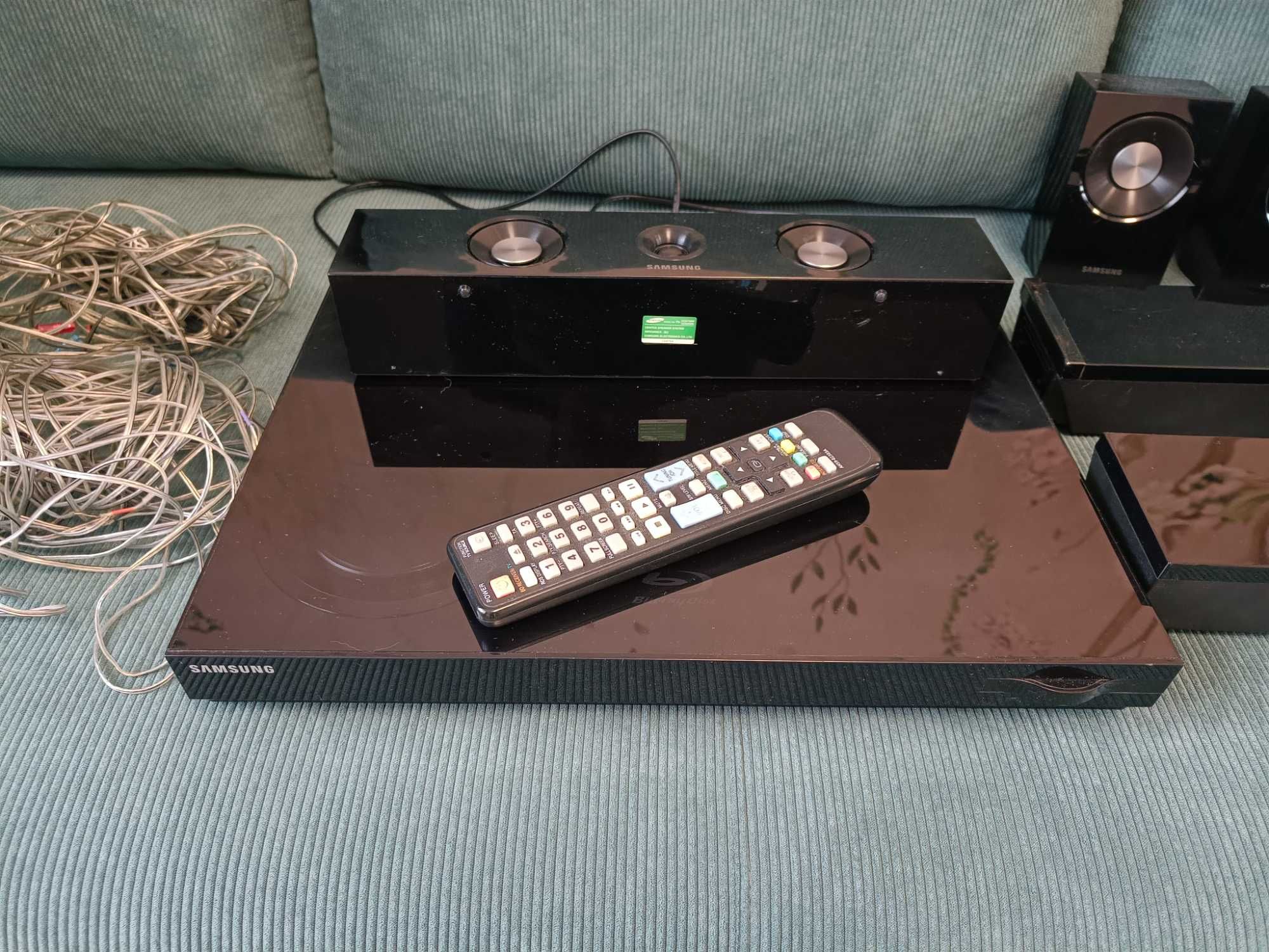 Kino domowe SAMSUNG HT-C6730W