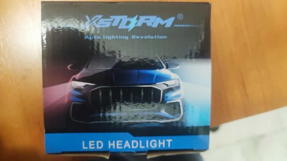 Żarówka samochodowa LED H4 Xstorm P6Y 12V  - NOWA!