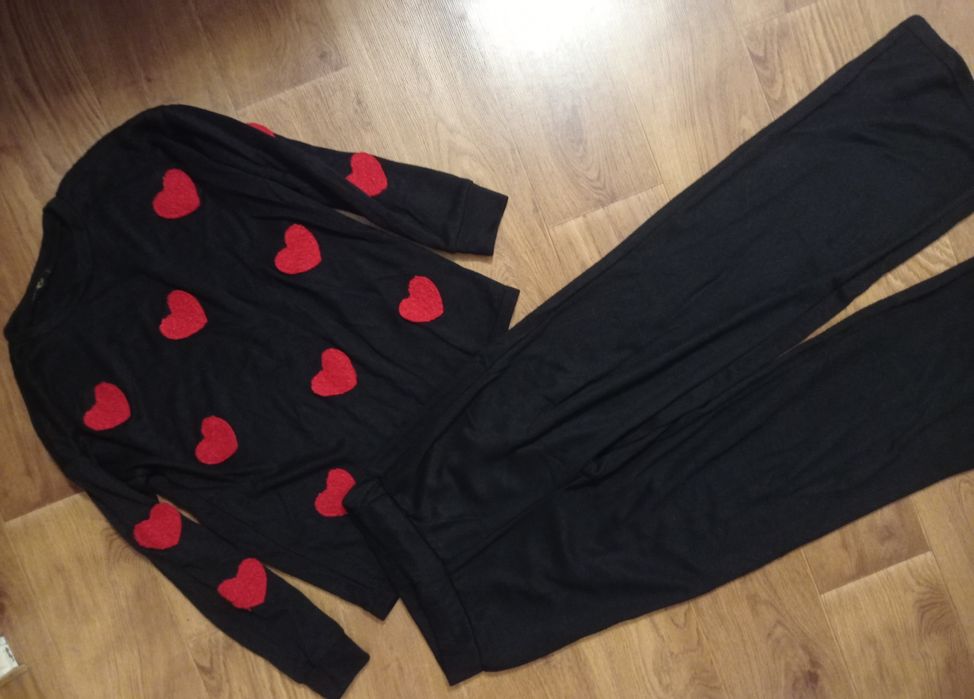 В'язаний костюм розмір 48-50,стан нового