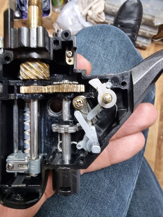 Ремонт и профилактика рыболовных катушек (Киев)