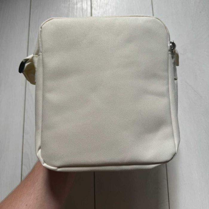 Сумка The North Face у 3-ох кольорах(Чорний, Бежевий, Білий).