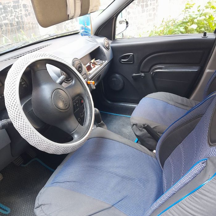 DACIA LOGAN 2006 рік