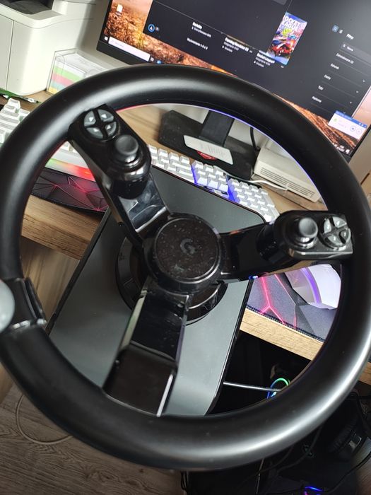 Sprzedam kierownicę wraz z panelem