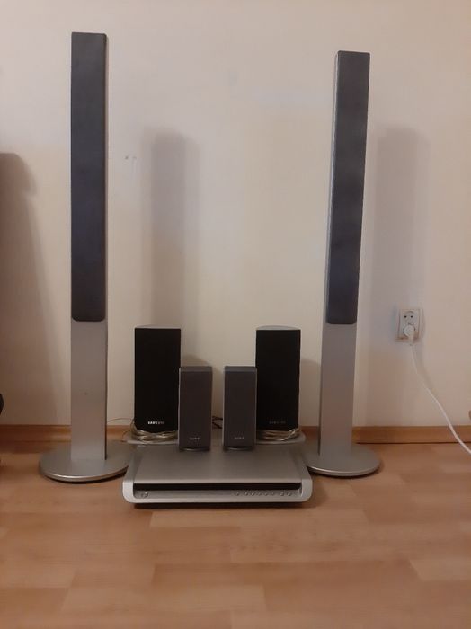 Акустична система з DVD плеєром самовивіз