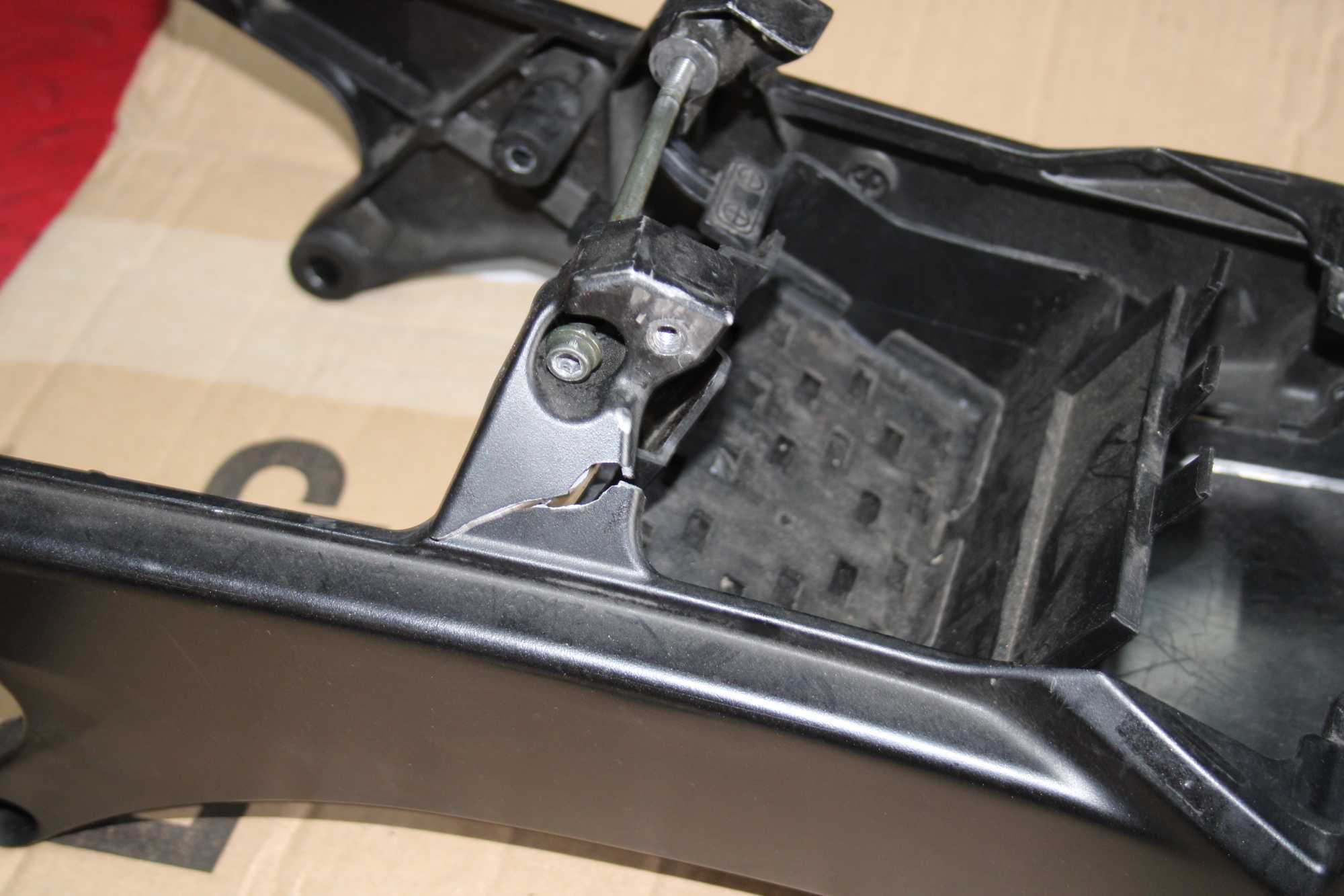 Stelaż Ogon Zadupek Nadkole Suzuki GSXR 1000 K5 K6 05-06