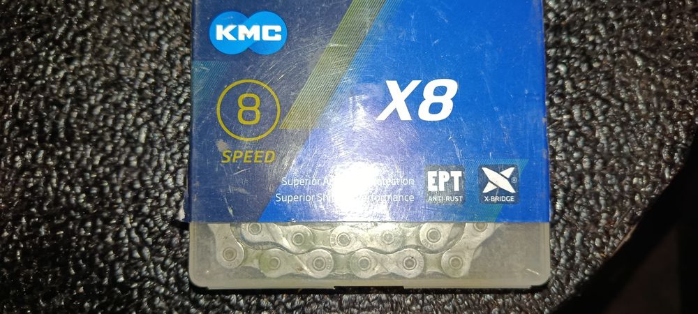 Камеры, цепи, шлём, замок, багажник .