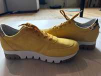 Prawie nowe buty Tamaris 38, naturalny zamsz Markowe sneakersy adidasy