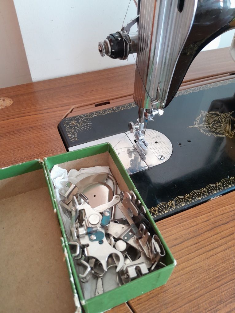 Máquina de Costura Singer 15 k