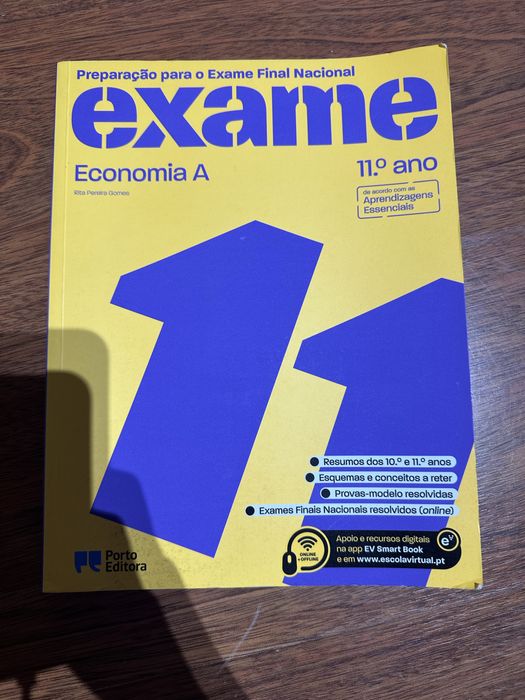 Livro de preparação para exame de Economia A