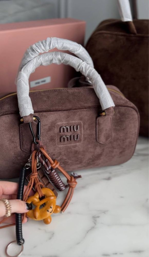 Брелочки Miu Miu