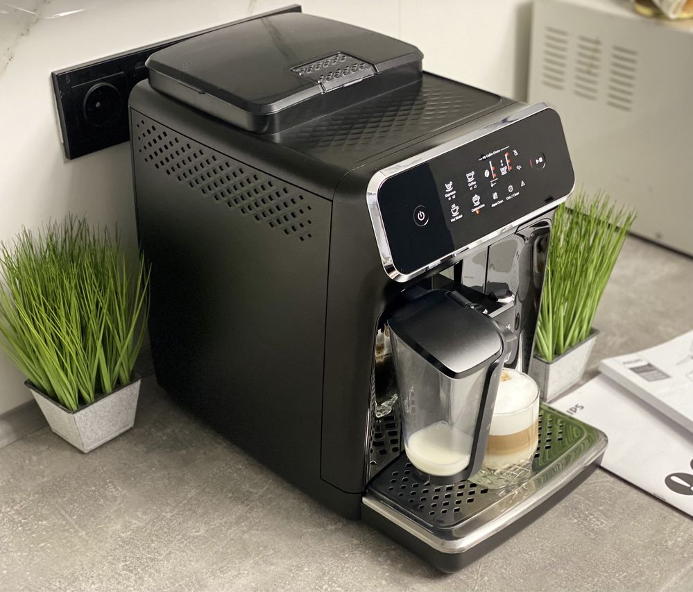Кофемашина 2021р Philips Latte Go з молочнико кавоварка кофеварка