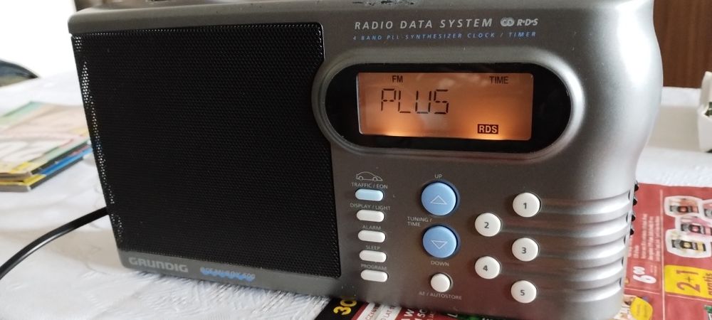 Radio turystyczne Grundig z RDS