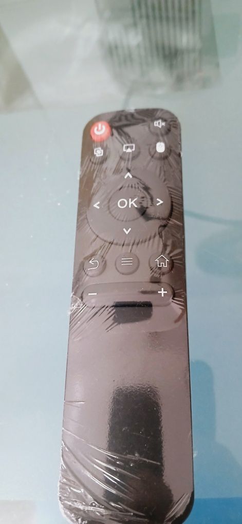Novo Smart Projetor ultra 4k tem wifi e bluetooth e comando youtube  c