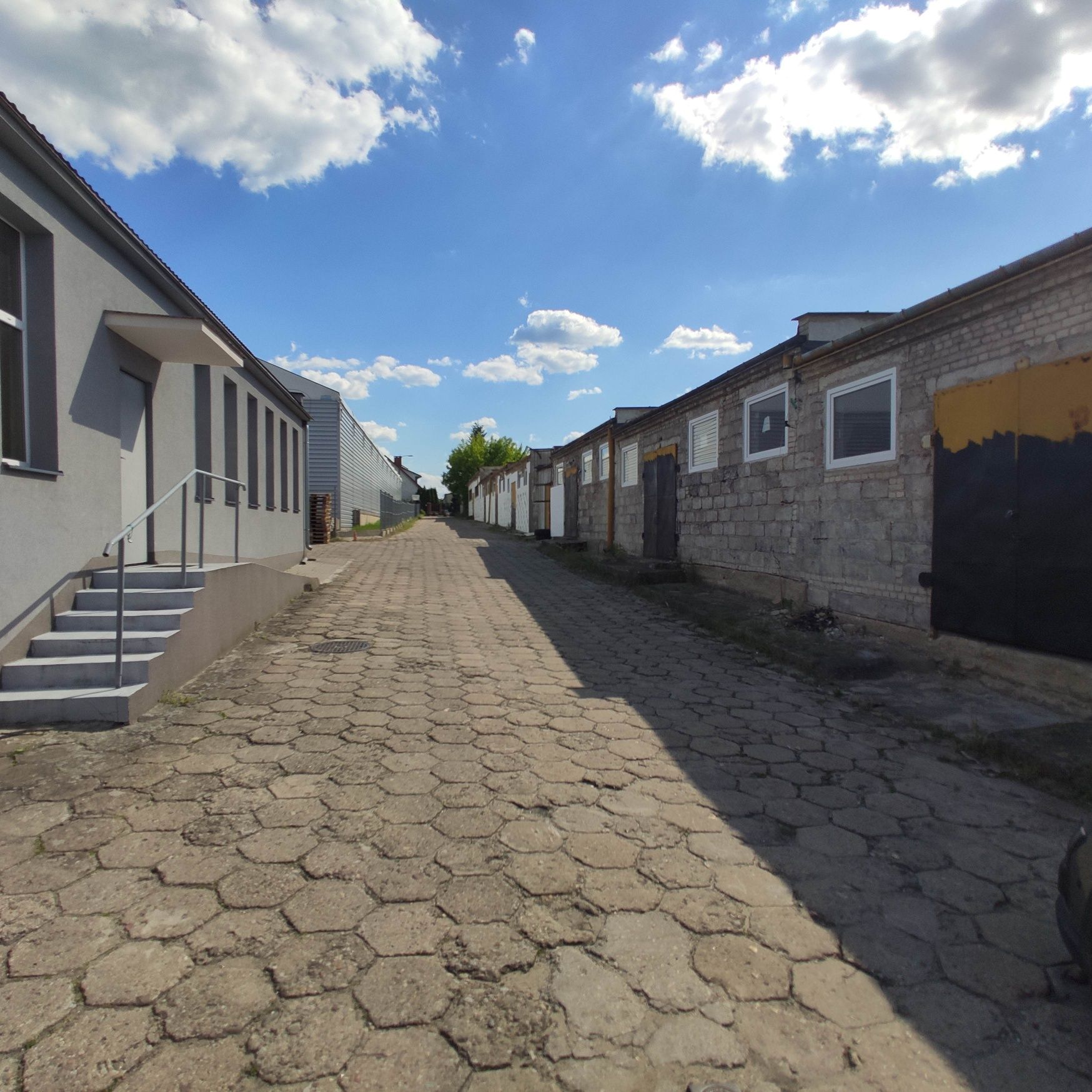 Wynajmę duży garaż 45 m2 w centrum Radomia