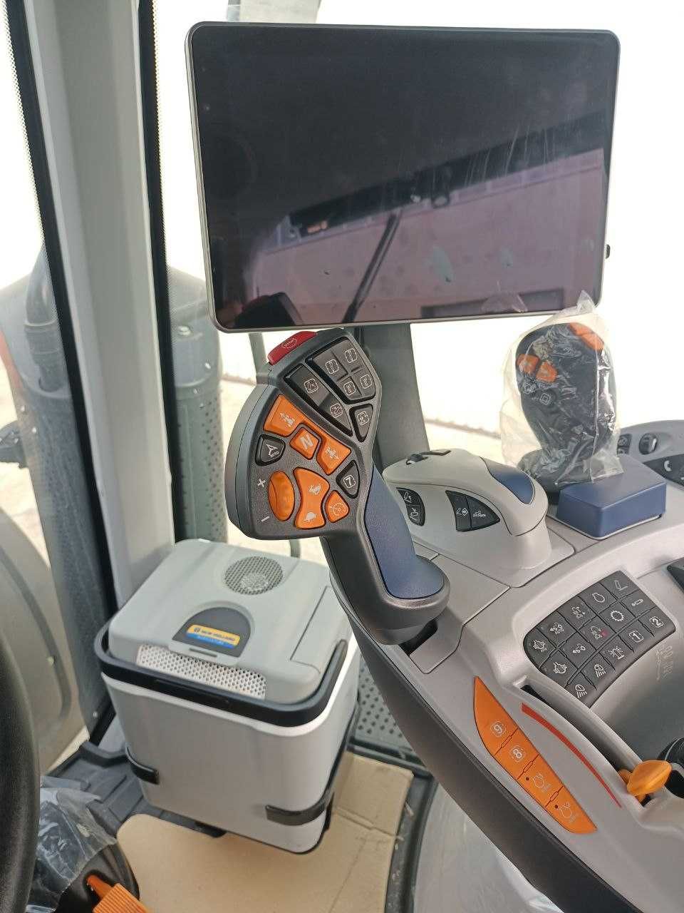 Трактор New Holland T8.435 - максимальна комплектація