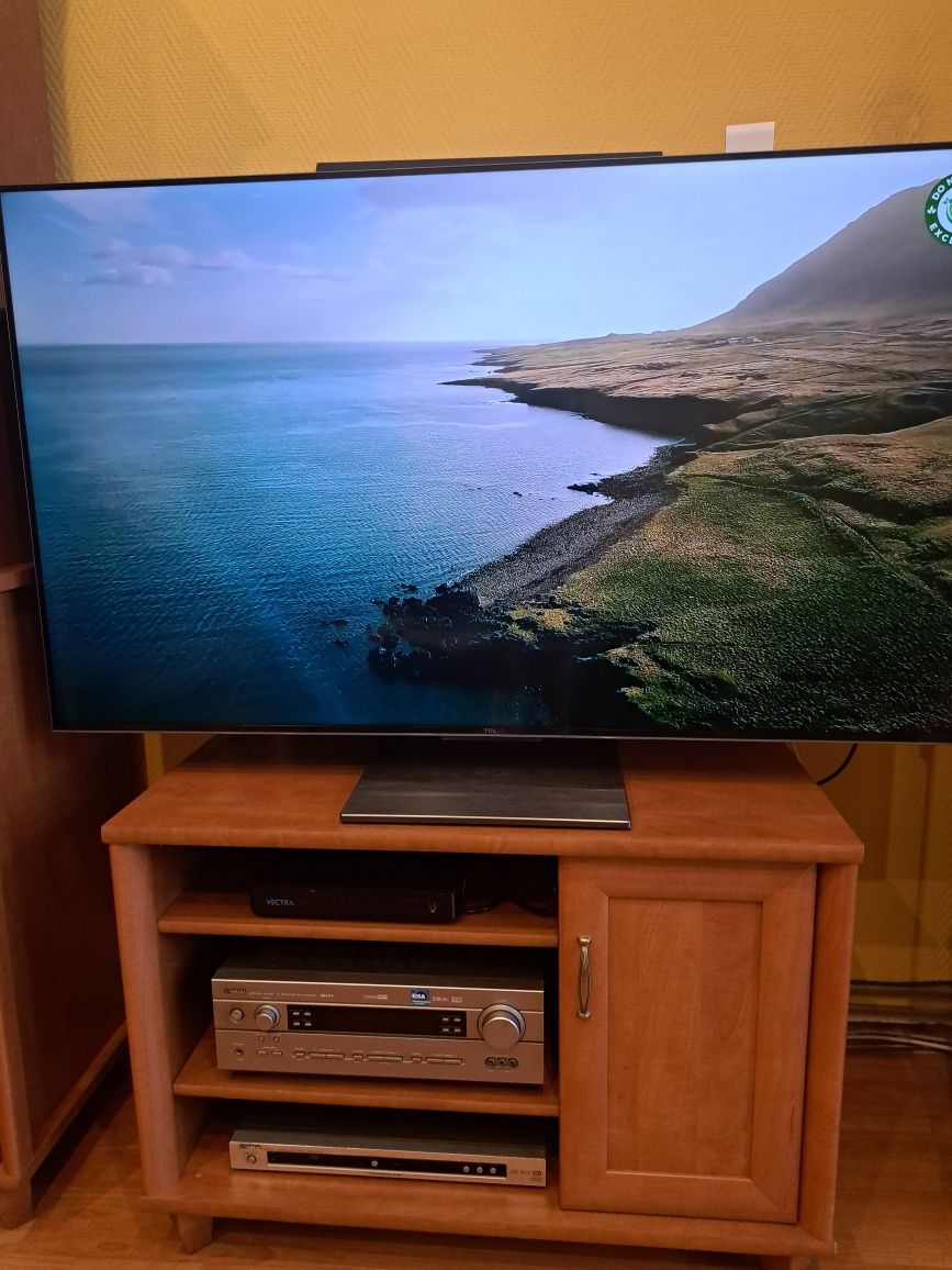 Meble: komoda z kredensem, kominek narożny, szafka tv