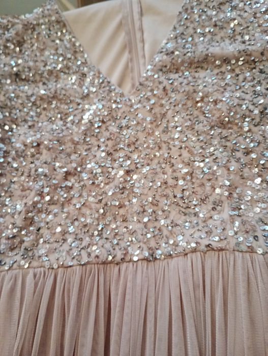 Sukienka z cekinami 42