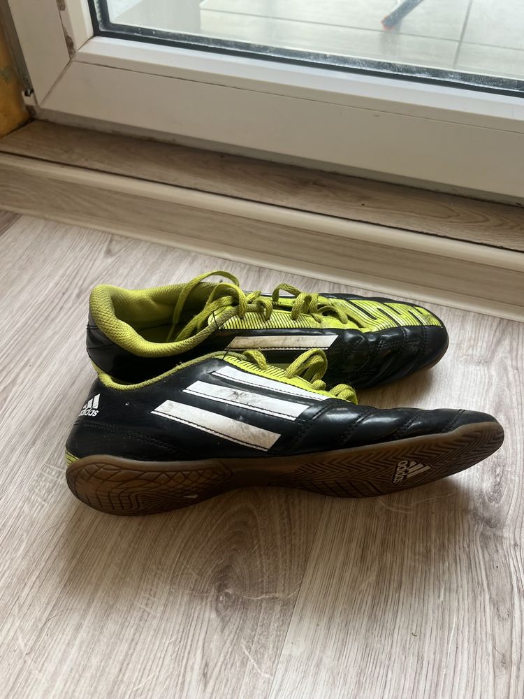 Buty sportowe Adidas