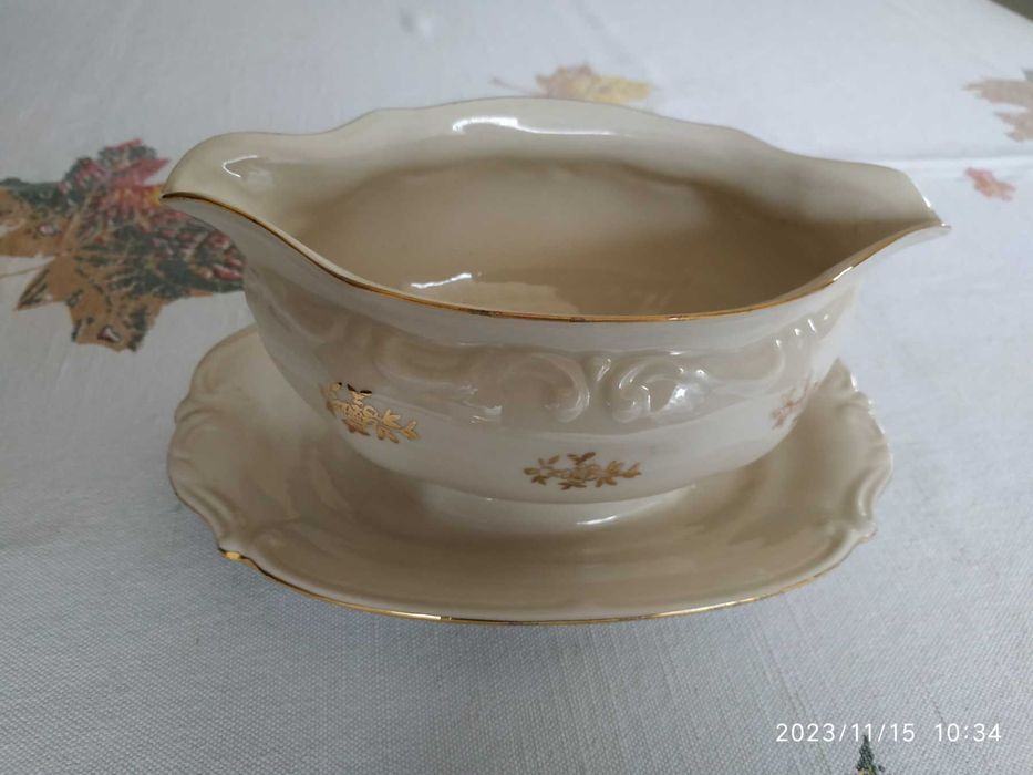 Sosjerka porcelanowa TUŁOWICE ecru beżowa PRL porcelana