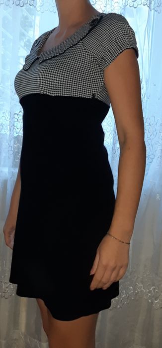 Платье, хорошо подчёркивает фигуру